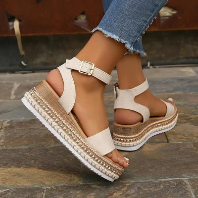 CLOG WEDGE BUCKLE LOW SANDALS