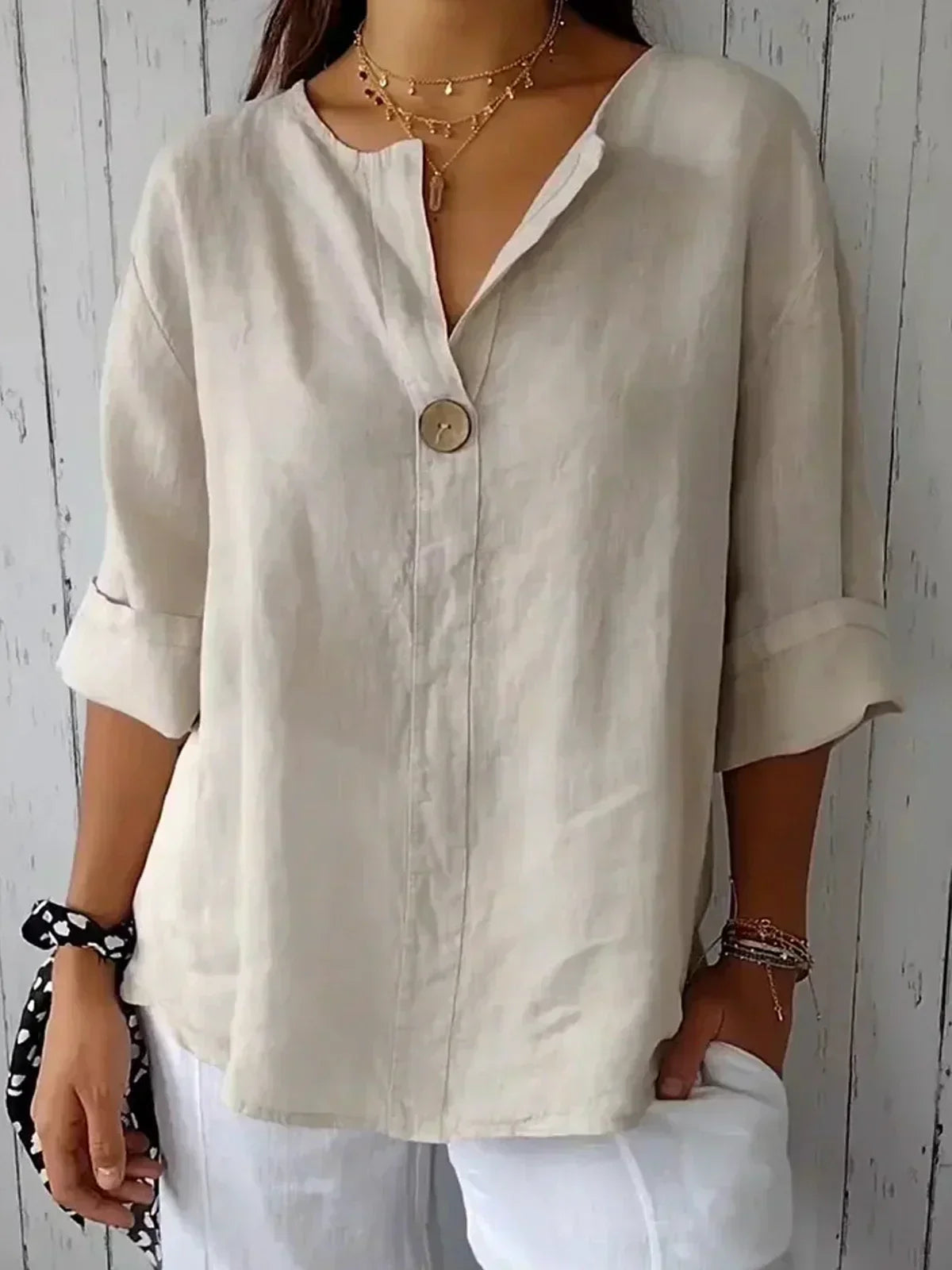 JESSIE | COMFORTABLE V-NECK BLOUSE