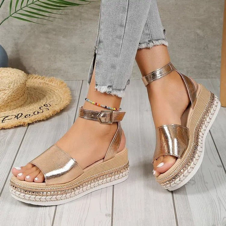 CLOG WEDGE BUCKLE LOW SANDALS